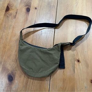 BAGGU Small Nylon Crescent Crossbody Bag - Seaweed